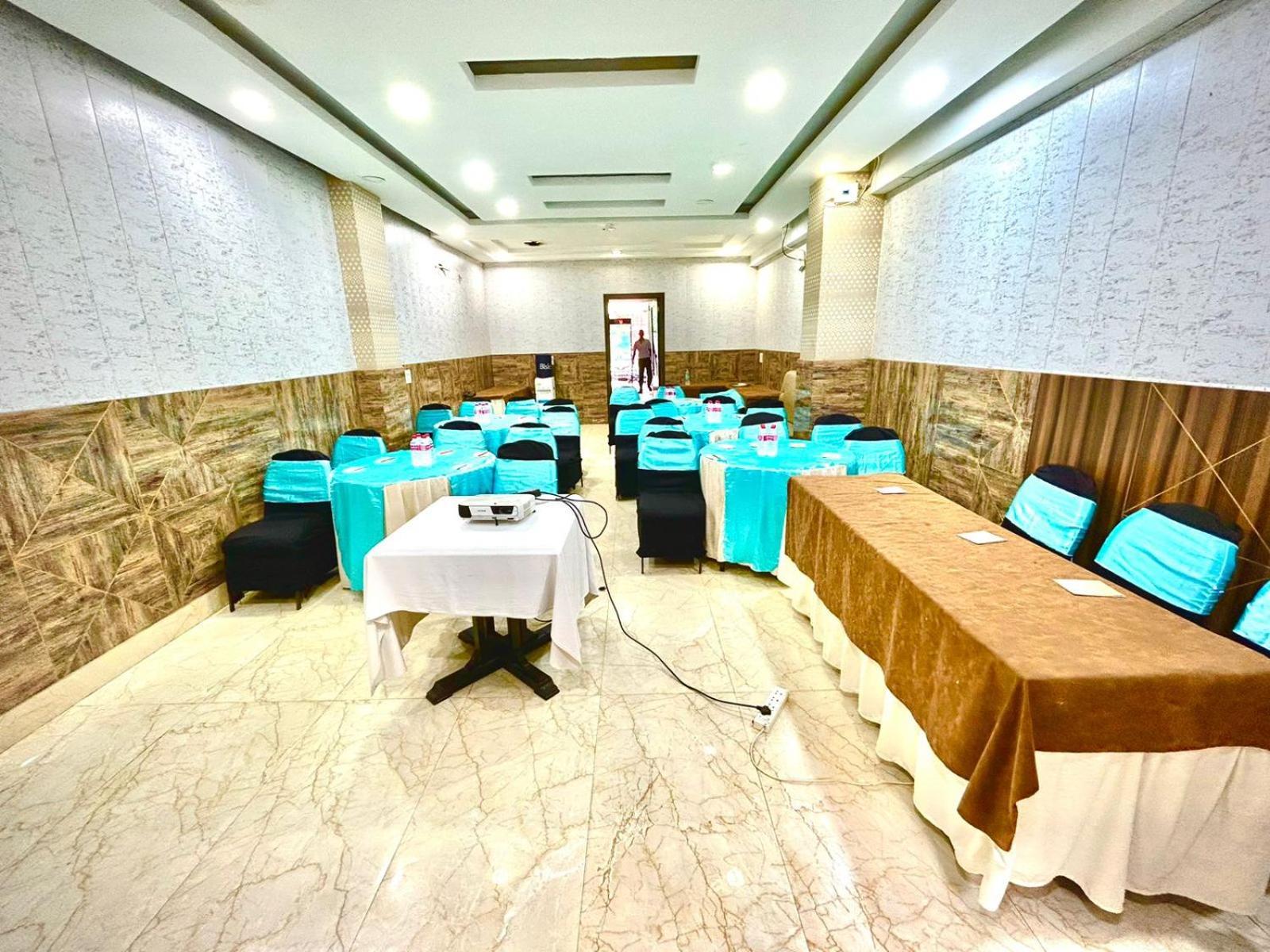 Hotel The Tomar Hospitality Neu-Delhi Exterior foto