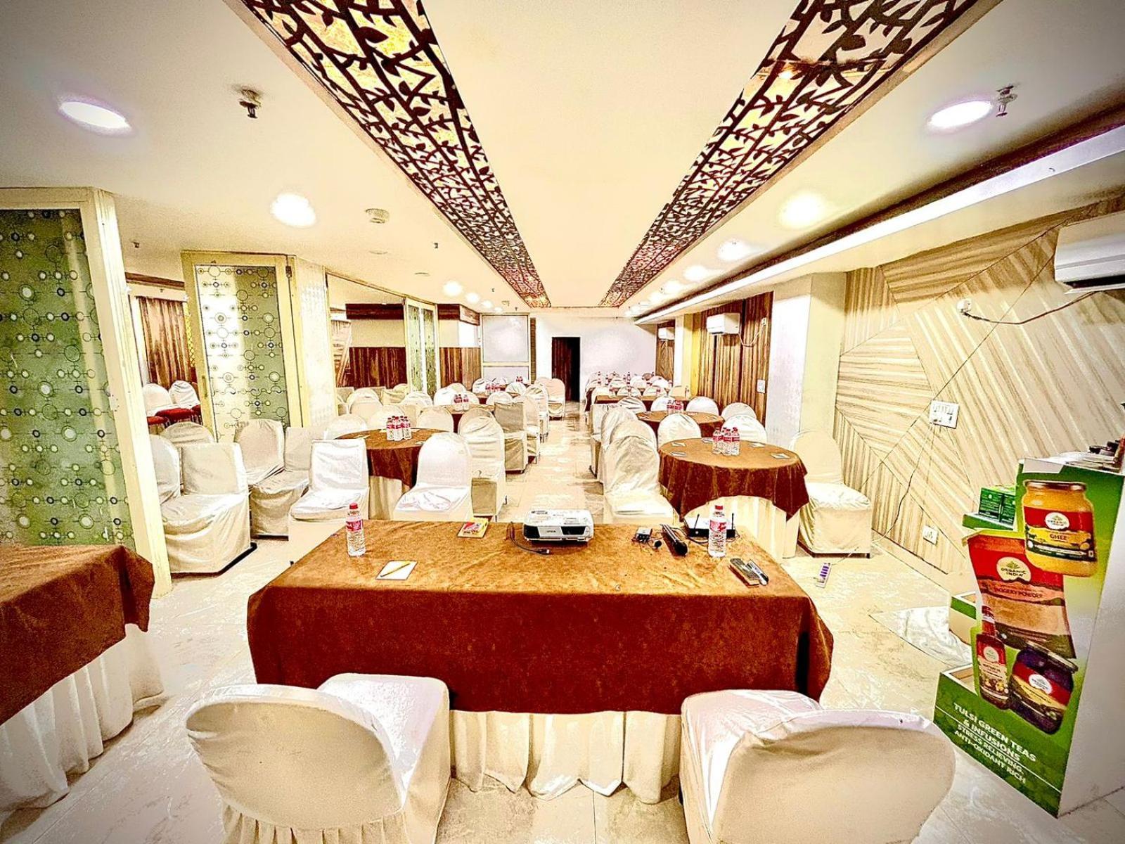 Hotel The Tomar Hospitality Neu-Delhi Exterior foto