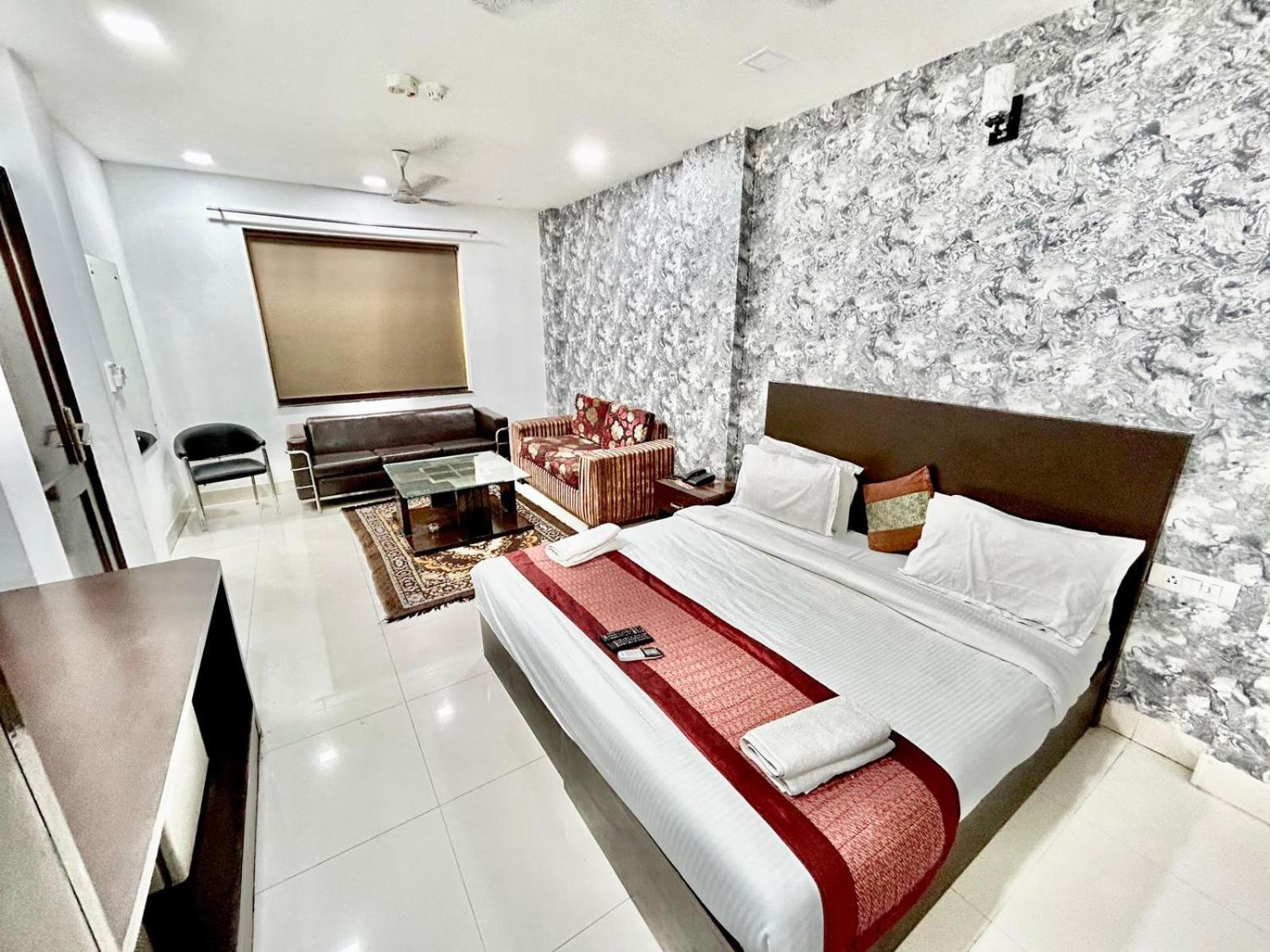 Hotel The Tomar Hospitality Neu-Delhi Exterior foto